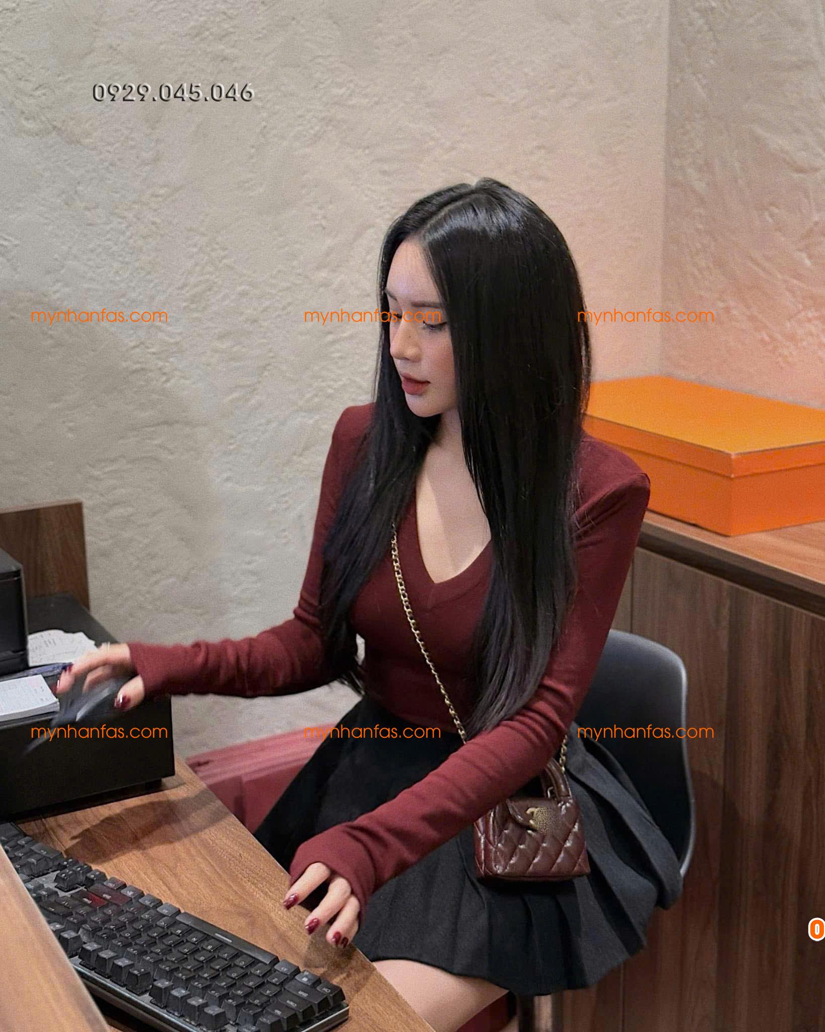 Áo thun nữ kiểu zip cổ V đệm vai hàng QC cao cấp - 97THU754