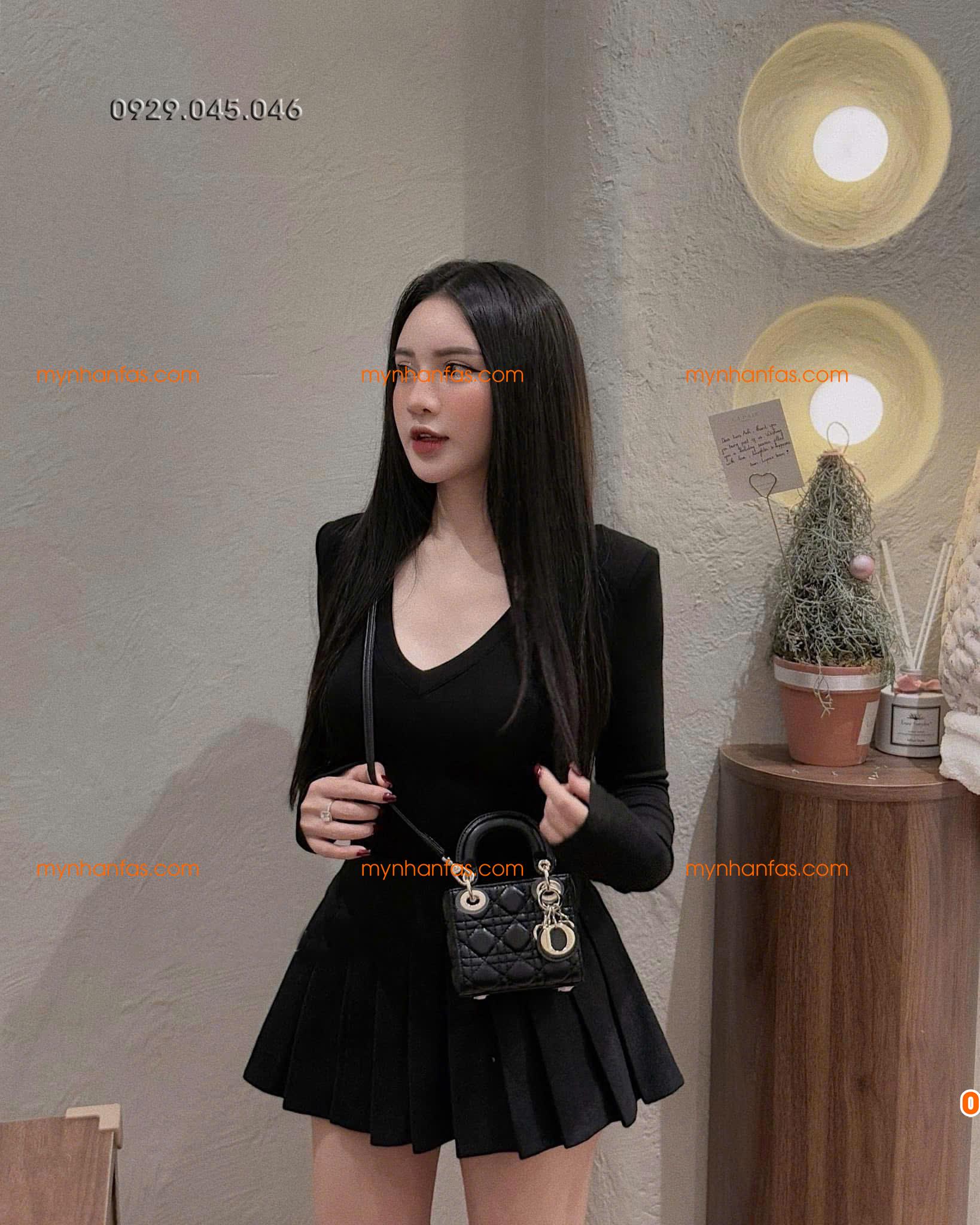 Áo thun nữ kiểu zip cổ V đệm vai hàng QC cao cấp - 97THU754