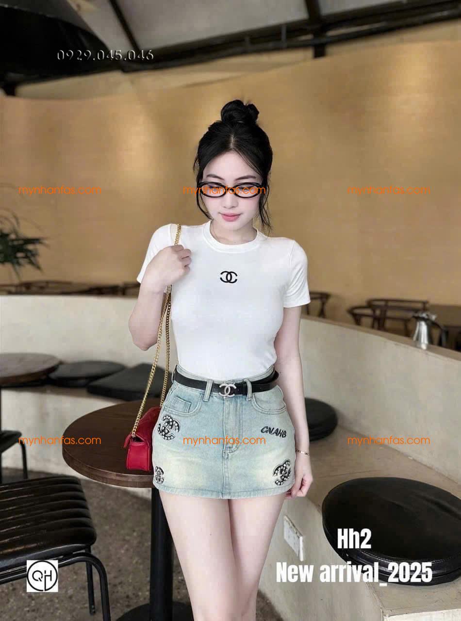 Áo thun zip thêu Chanel hàng qc cao cấp - 56THU753